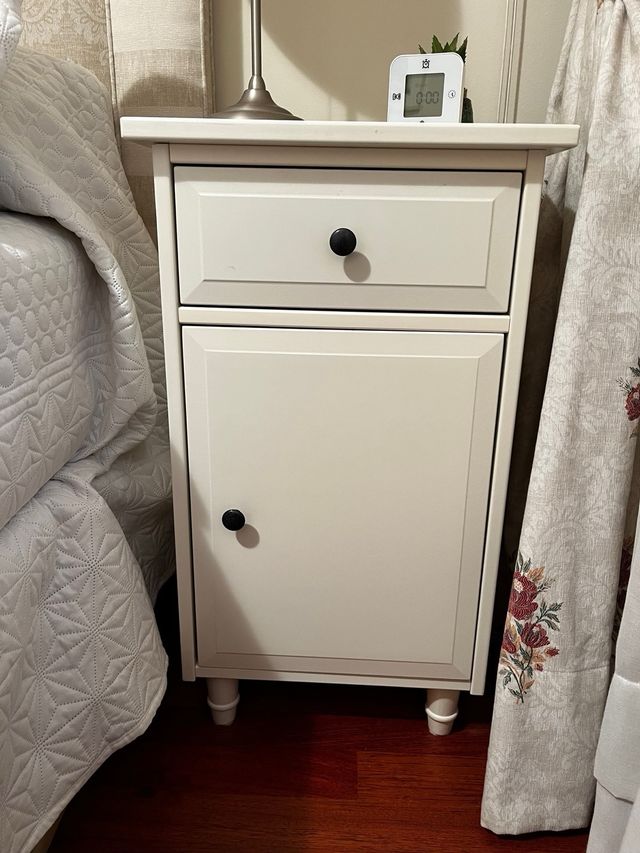 Conjunto Mesitas Noche Blancas (2 Unidades)