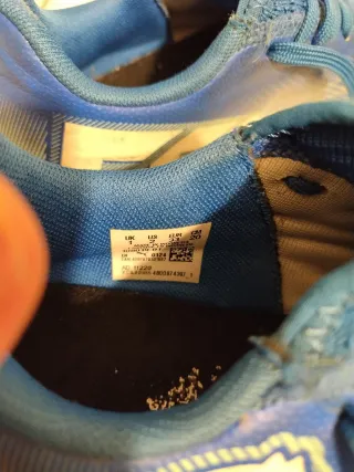 Botas de fútbol Puma niño Talla 33