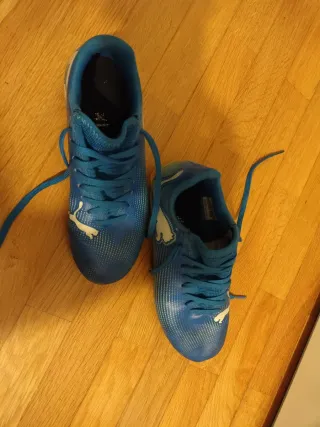 Botas de fútbol Puma niño Talla 33