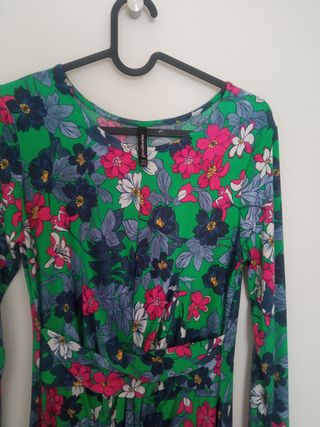 Vestido midi estampado flores