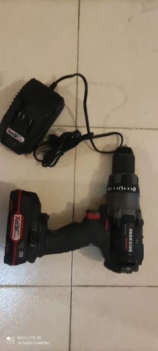 Taladro Parkside con Baterías y Cargador