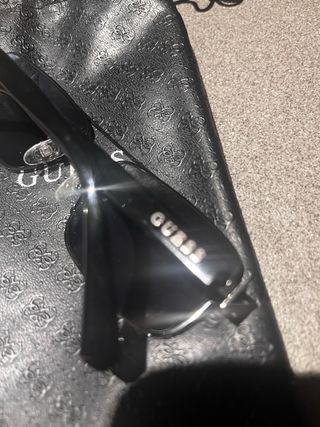 Gafas de sol Guess negras