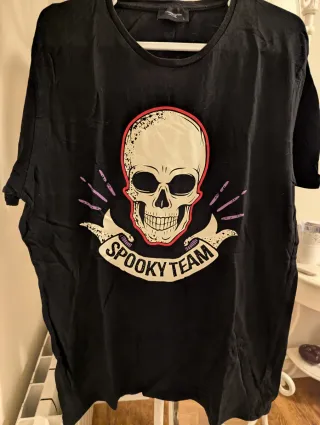 Camiseta Spooky Team Calavera Hombre fluorescente