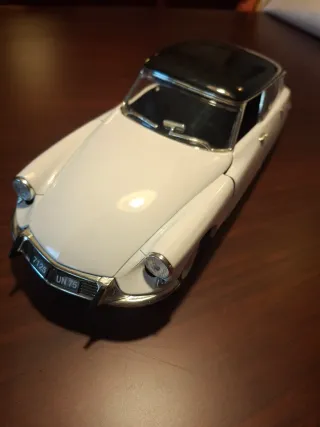 Citroën DS 1963 Escala 1:18