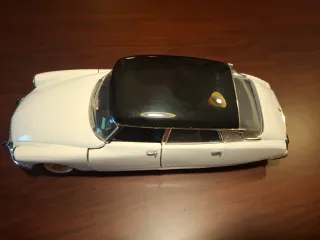 Citroën DS 1963 Escala 1:18