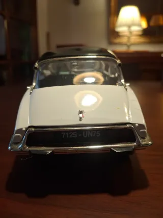 Citroën DS 1963 Escala 1:18