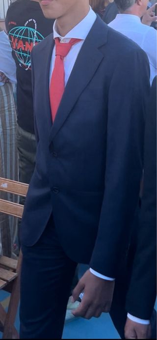 Traje azul. Como nuevo. Solo dos puestas.