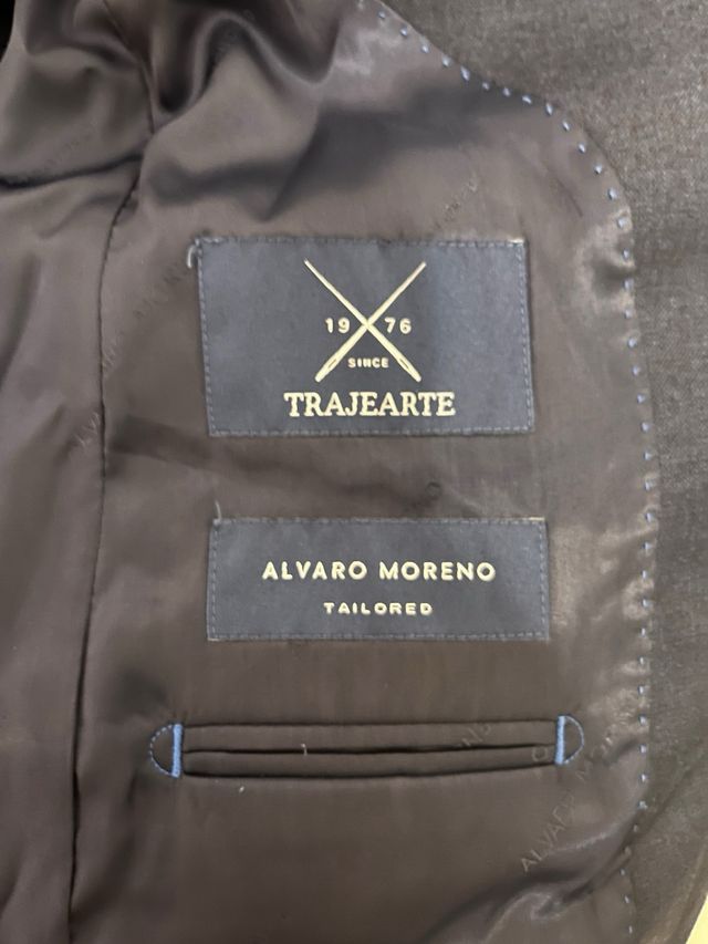 Traje azul. Como nuevo. Solo dos puestas.