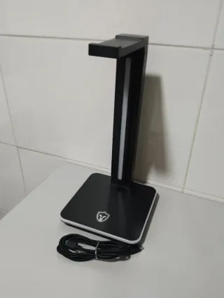 Soporte Cascos Battletron con USB y RGB