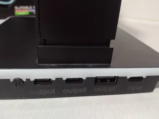 Soporte Cascos Battletron con USB y RGB