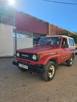 Toyota Land Cruiser BJ70 descapotable