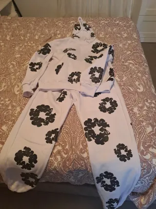 Conjunto chándal estampado