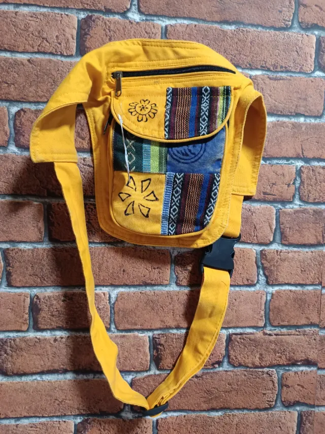Borse da cintura e zaini artigianali