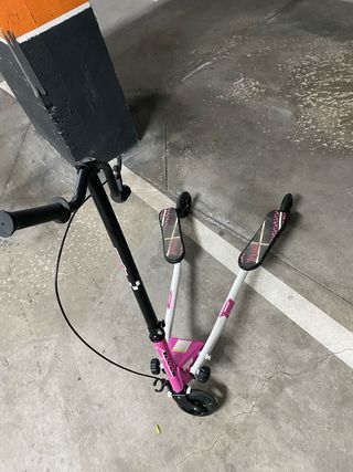 3 Patinetes dos scooters Simples y uno 3 ruedas