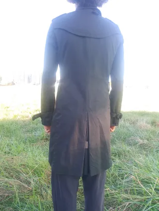 Gabardina doble botonadura negra