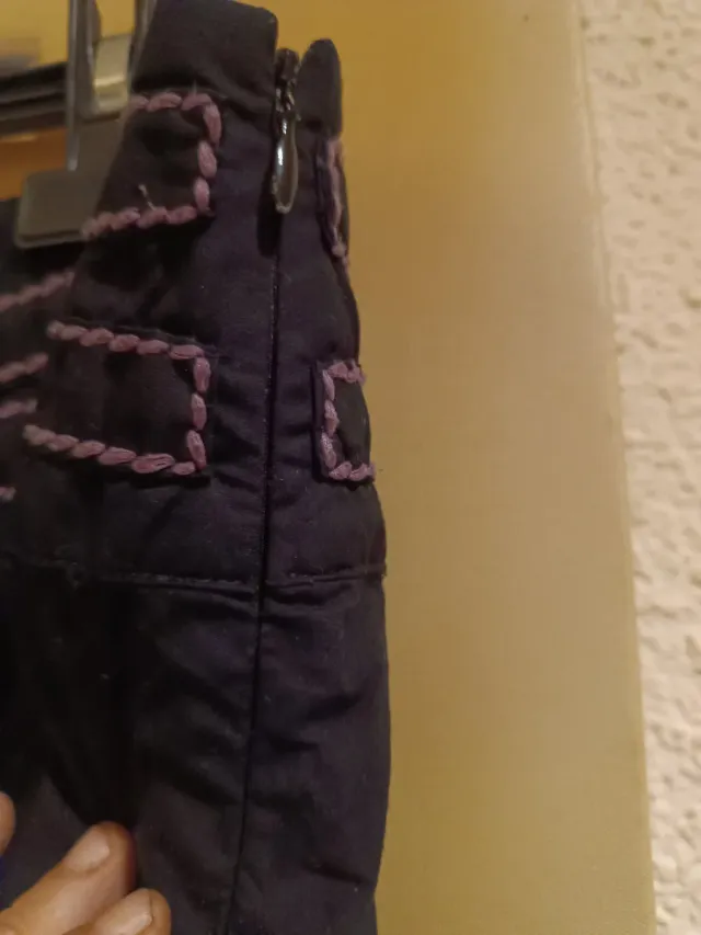 Falda negra con flores multicolor Talla 16