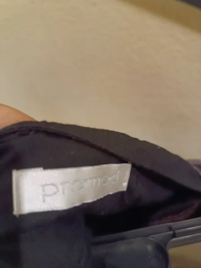 Falda negra con flores multicolor Talla 16