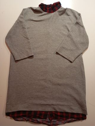 Sudadera gris con camisa cuadros