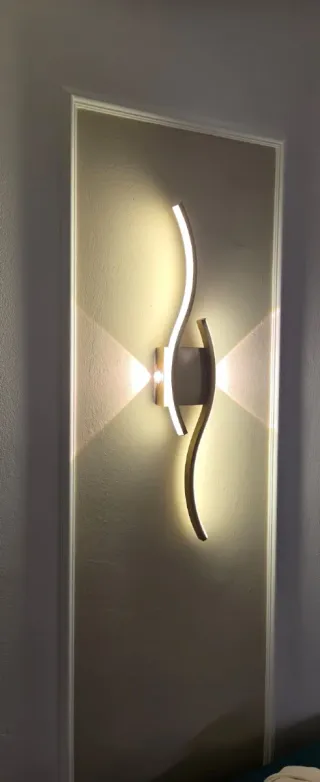 Lampadario da parete oro e bianco