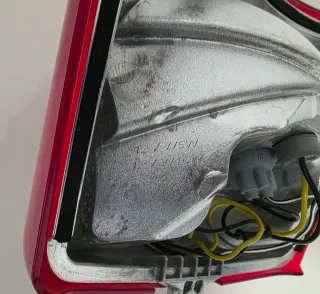 Piloto trasero Vespa GTS original (2005 - 2014)