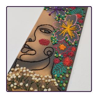 Lámina bordada a mano