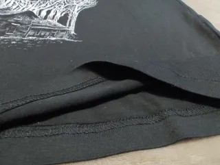 Camiseta Inside Talla L Negra con Capucha