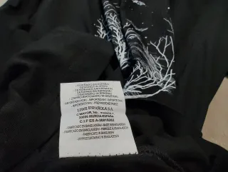 Camiseta Inside Talla L Negra con Capucha