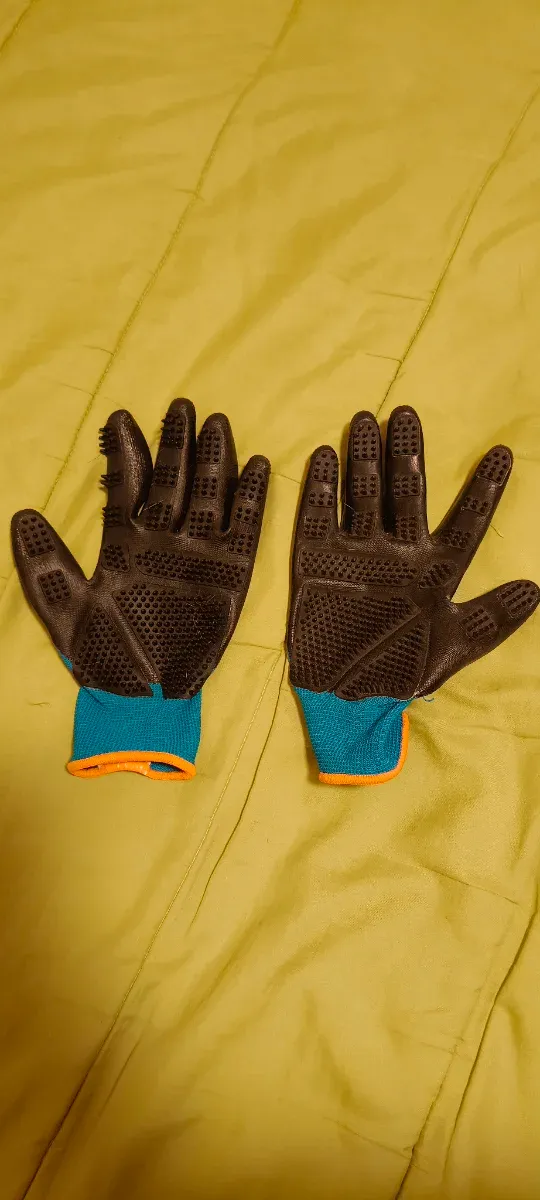 Guanti per rimuovere il pelo degli animali domestici