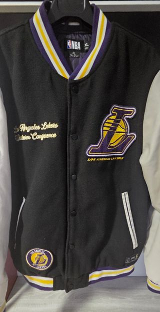 Chaqueta universitaria Lakers NBA Primark