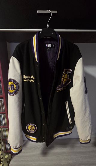 Chaqueta universitaria Lakers NBA Primark