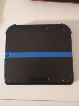 Nintendo 2DS + Mario Kart 7 + Cargador + Funda