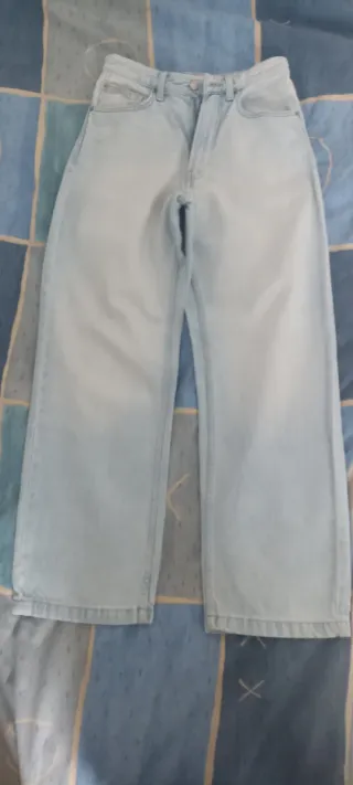 Pantalón baggy Bershka azul claro