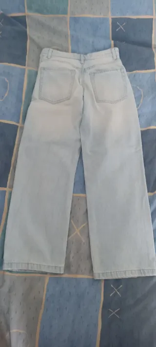 Pantalón baggy Bershka azul claro