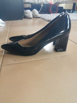Zapatos de tacón negros