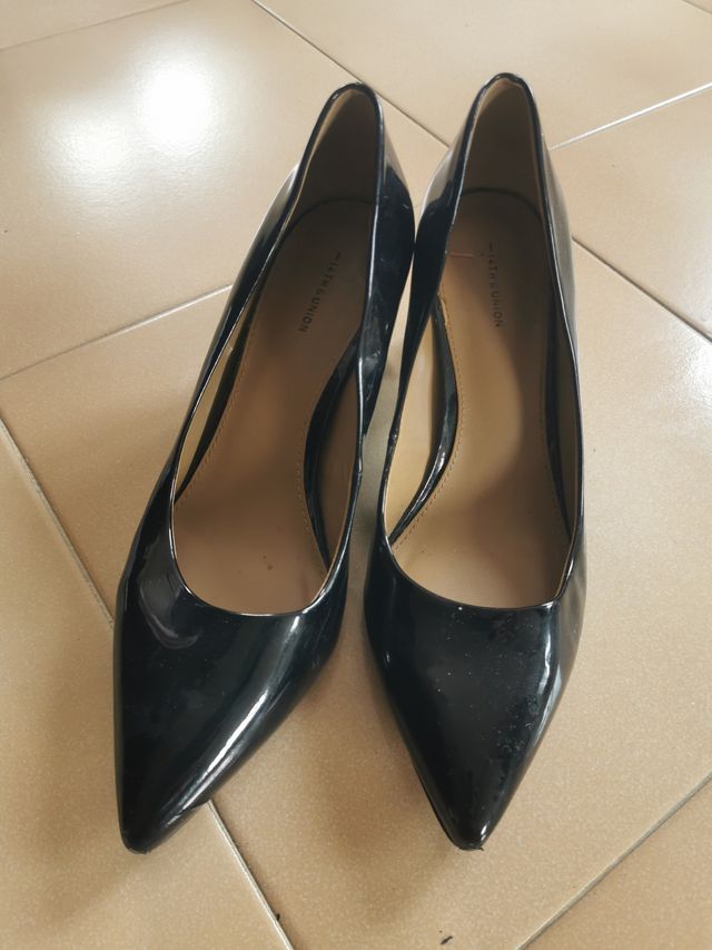 Zapatos de tacón negros