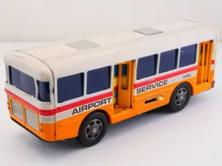 ANTIGUO AUTOBÚS DE HOJALATA DE 1966