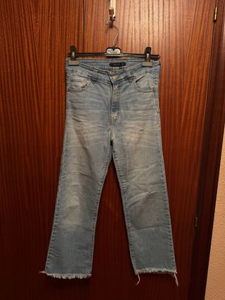 Pantalón vaquero tiro bajo