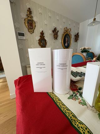 Cosmética, Ropa y Collares Mujer