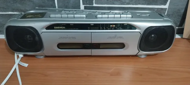 Radio Daewoo ARW-306A