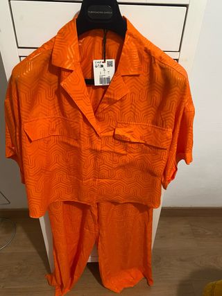 Traje Pantalón y Camisa Naranja  scalprs