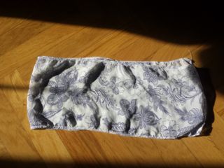 Fular elegante crema y calado