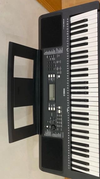 Teclado Yamaha Negro