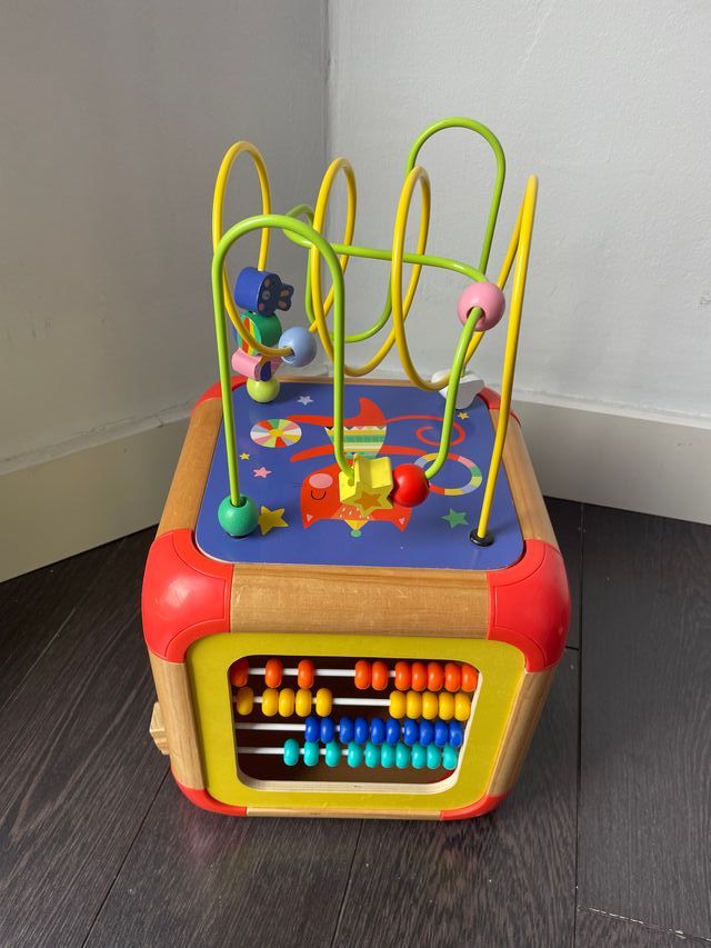 Cubo di abilità per bambini