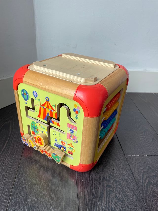Cubo di abilità per bambini