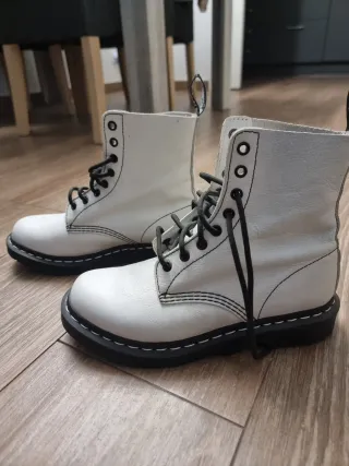 Botas Dr. Martens Airwair Blancas