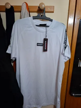 Camiseta McKenzie Blanca