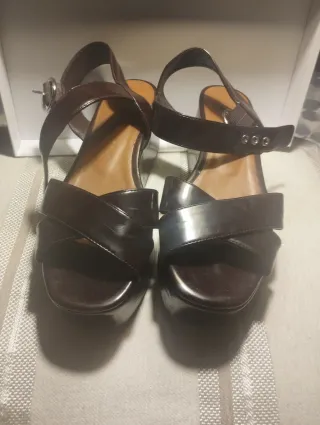 Sandalias Bimba y Lola Marrones Plata