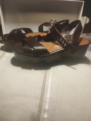 Sandalias Bimba y Lola Marrones Plata