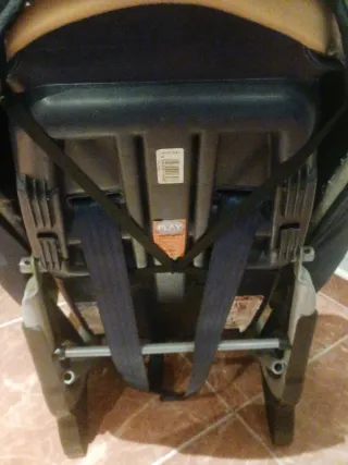 Silla de auto PLAY a cuadros