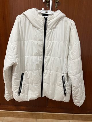 Chaqueta Nike Blanca con Cremallera
